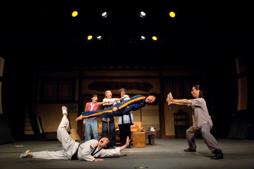 จัมพ์โชว์ (Jump Show)