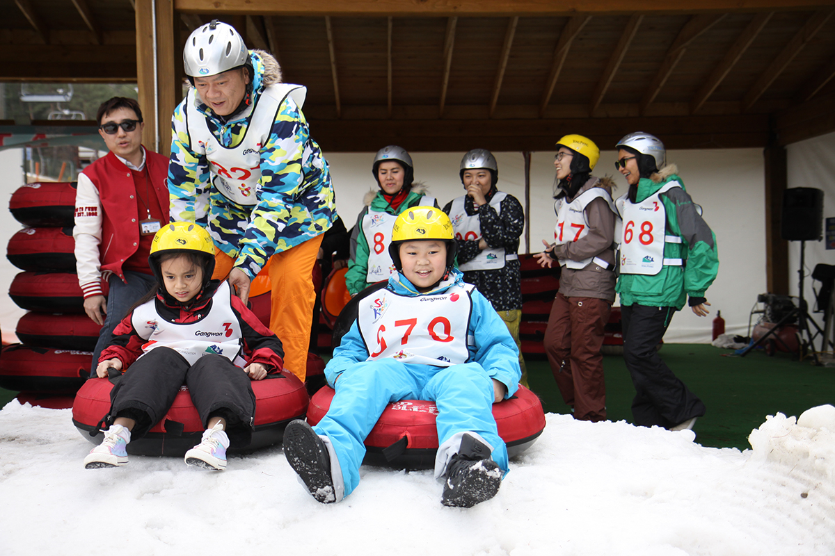 ทัวร์เกาหลี April Snow 11-15 April 2016